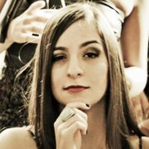 Foto de perfil de Júlia Melo