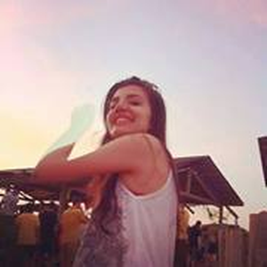 Foto de perfil de Cláudia