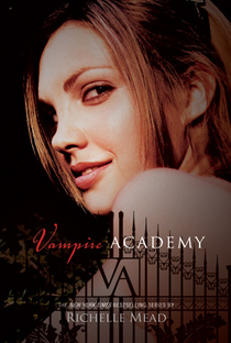 Academia de Vampiros: O Beijo das Sombras - Poster / Capa / Cartaz - Oficial 8