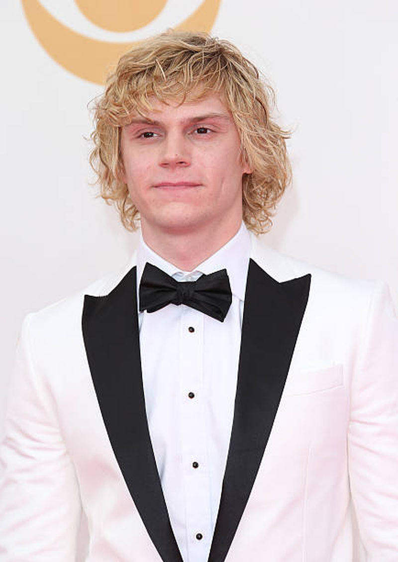 Evan Peters - Foto 9