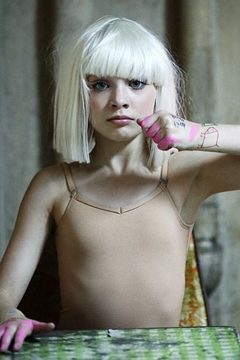  de Curta Sia: Chandelier (2014)