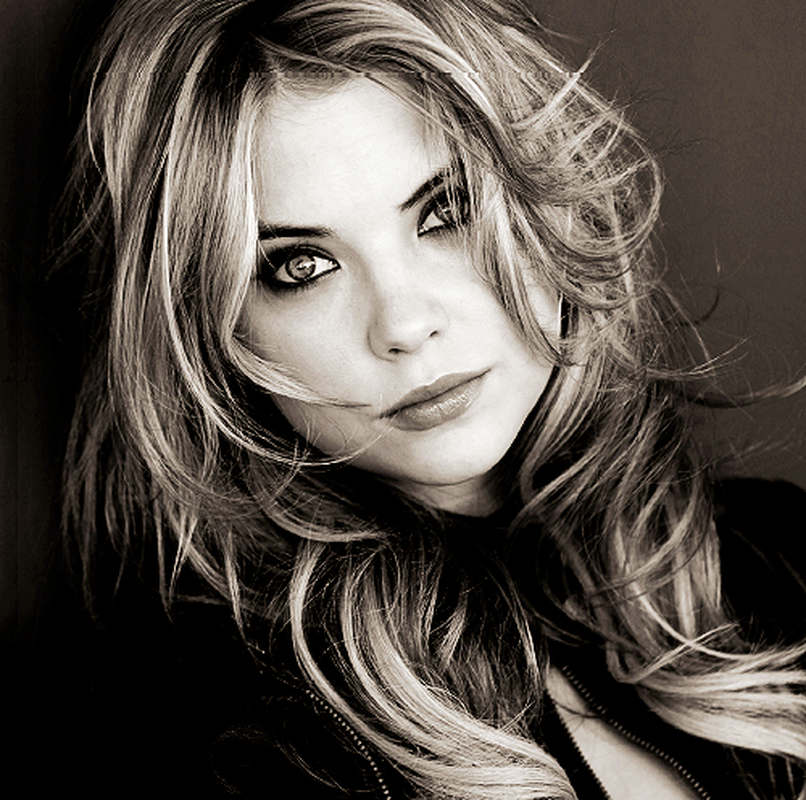 Ashley Benson - Foto 1