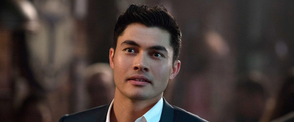 Henry Golding diz que Interpretar James Bond seria "O pesadelo de todo ator"