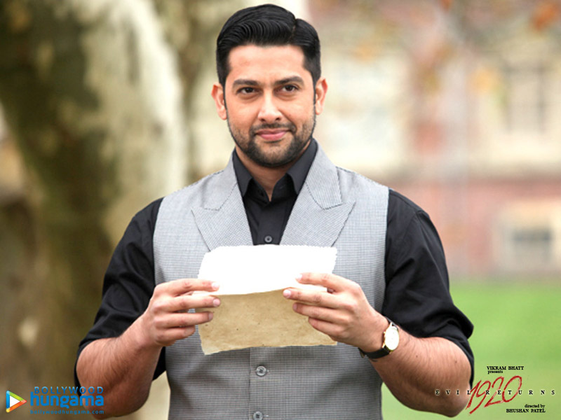 Foto 15 de 1920: Evil Returns