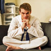 Jay Armstrong Johnson - Foto 1