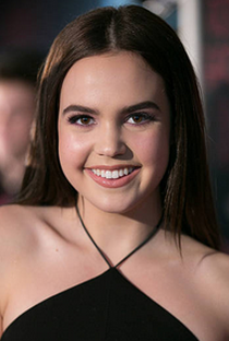 Bailee Madison - Poster / Capa / Cartaz - Oficial 4