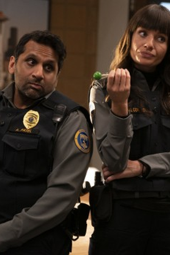 Poster de Episódio Peacocks and Pumas (2023)
