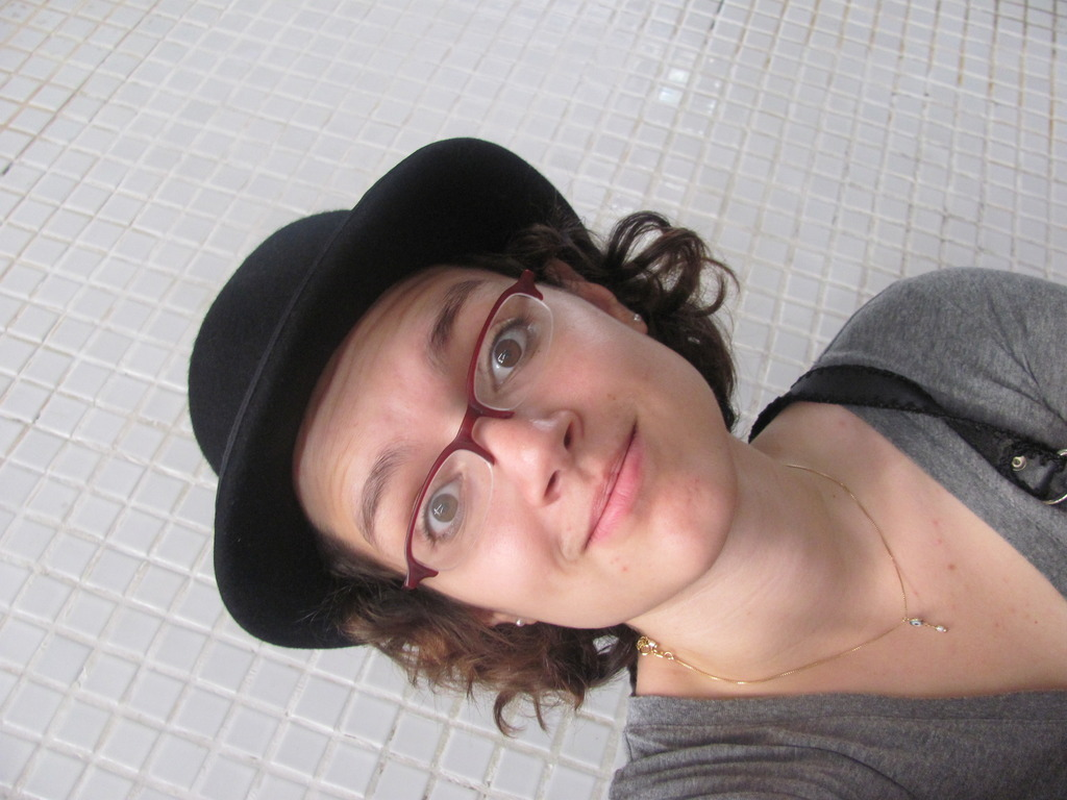Julia Roquette - Foto 1