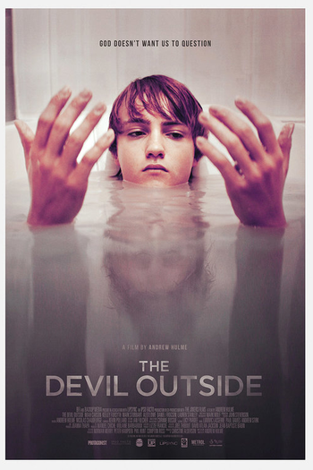 Poster de Filme O Diabo Lá Fora (2018)