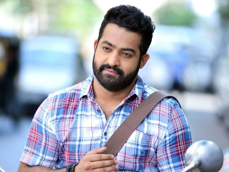 Foto 3 de Janatha Garage