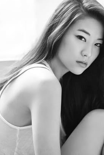 Arden Cho - Poster 1