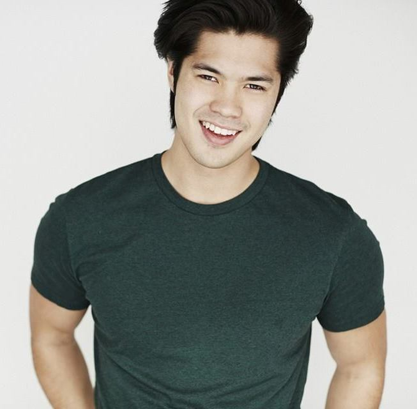Ross Butler - Foto 13