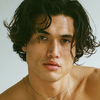 Charles Melton - Foto 1
