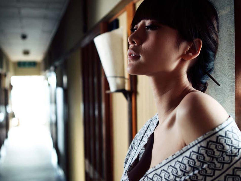 Foto 1 de The Incredible Truth