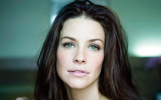 Homem-Formiga 3': Evangeline Lilly compartilha imagem do roteiro