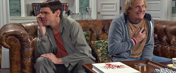 Novos cartazes de Débi e Loide 2 fazem piada com Lucy