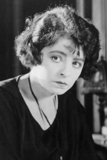 Dorothy Davenport (I) - Poster 1