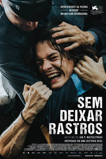  de Filme Sem Deixar Rastros (2021)