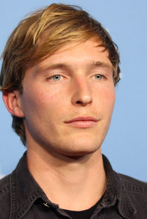 Sean Keenan (I) - Poster 1