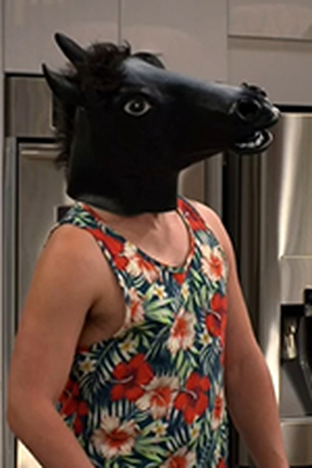 Poster de Episódio Who is Horse Face Guy? (2019)