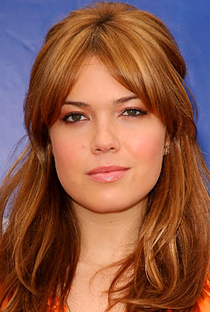 Mandy Moore (II) - Poster 5
