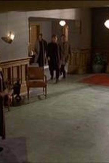 Poster de Episódio Dancing on the Razor (2002)