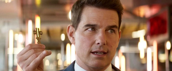 'Missão Impossível' ganha pôster com Tom Cruise saltando de penhasco