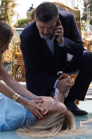 Poster de Episódio 4. Bölüm (2024)
