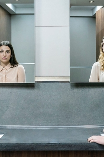 Poster de Episódio Learned Behaviour (2020)