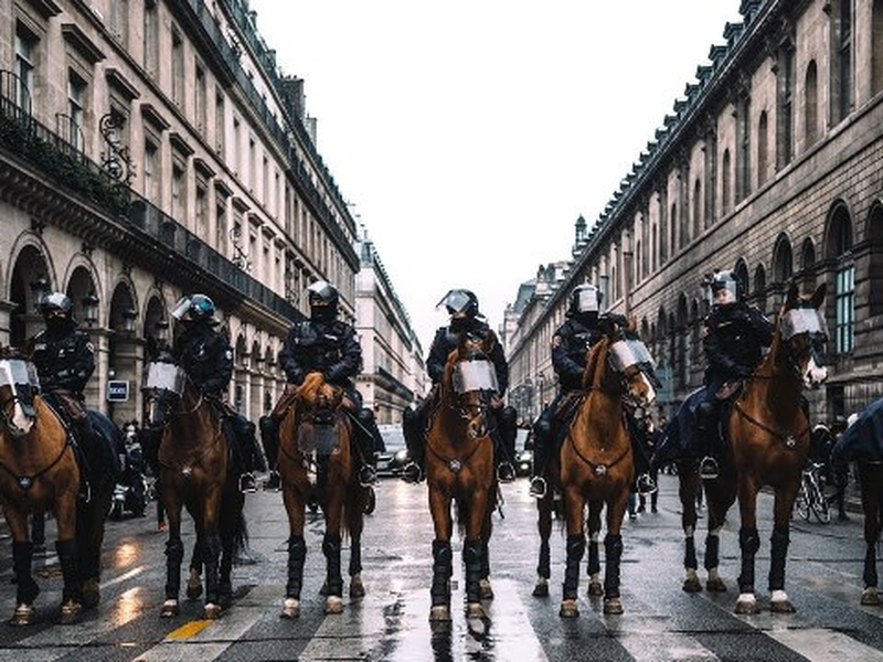 Foto 6 de O Monopólio da Violência