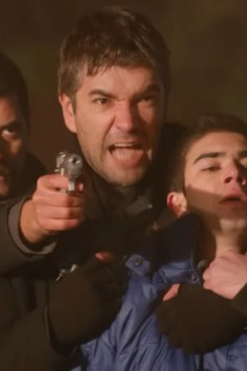 Poster de Episódio 35. Bölüm (2014)