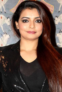 Vaibhavi Merchant - Poster 1