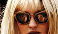 Poster de ''Plush''.