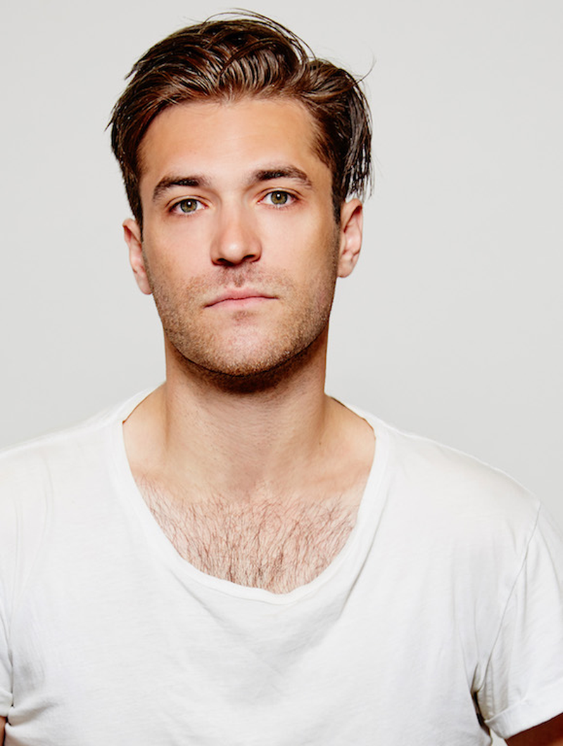 Nic English - Foto 1