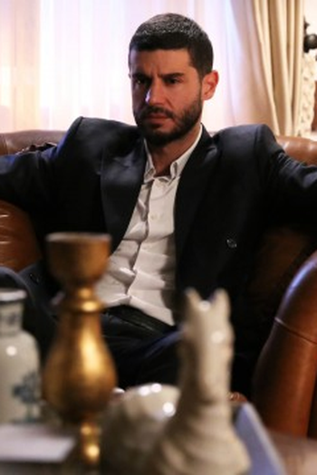 Poster de Episódio Aşk Güvenmektir (2023)