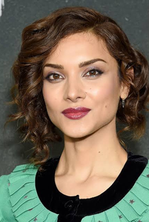 Amber Rose Revah - Poster 4