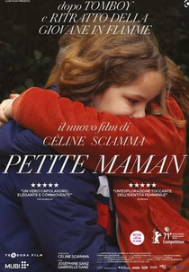 Pequena Mamãe (Petite Maman)
