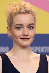 Julia Garner