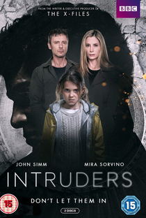 Intruders (1ª Temporada) - Poster / Capa / Cartaz - Oficial 3