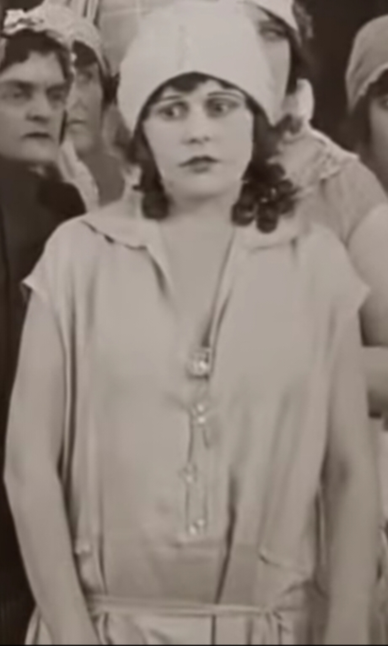 Lori Bara - Foto 1
