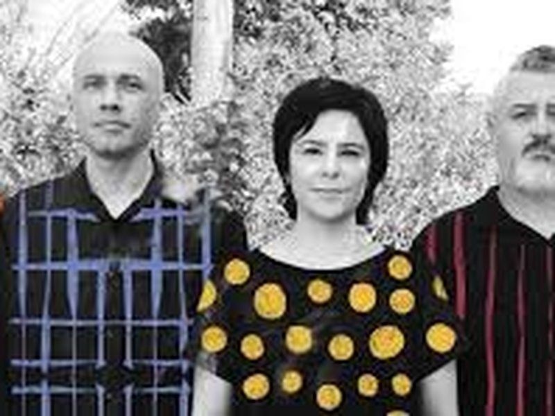 Foto 1 de Pato Fu: Extra! Extra!