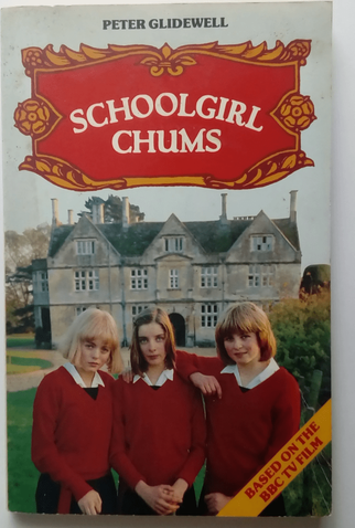 Poster 1 de Filme Schoolgirl Chums (1982)
