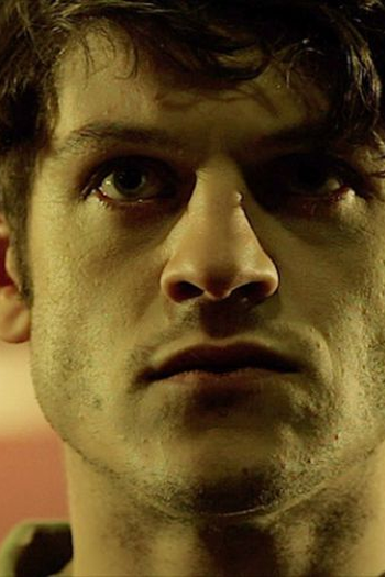  de Curta The Back of Beyond (2012)