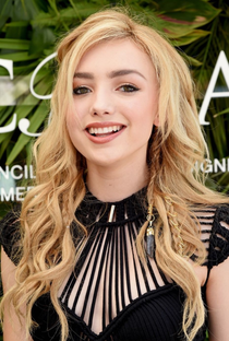 Peyton List (II) - Poster 5