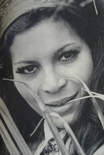 Esmeralda Barros - Poster 1