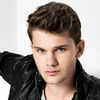 Jeremy Irvine - Foto 1
