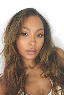 Parker McKenna Posey (18 de Agosto de 1995) | Artista | Filmow