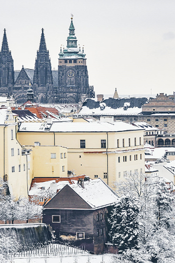 Poster de Filme Amável Praga (2020)