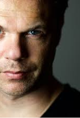 Poster 2 de Filme Victor (1998)