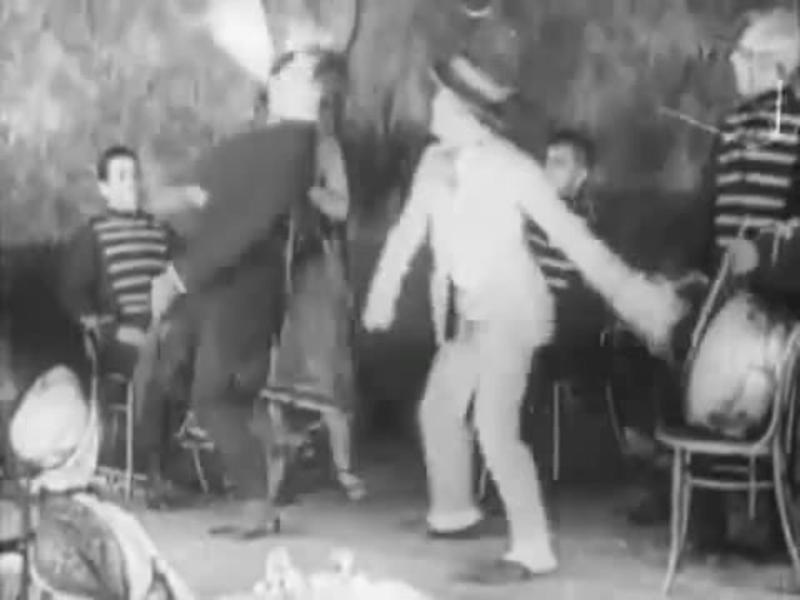 Foto 2 de Never Touched Me!